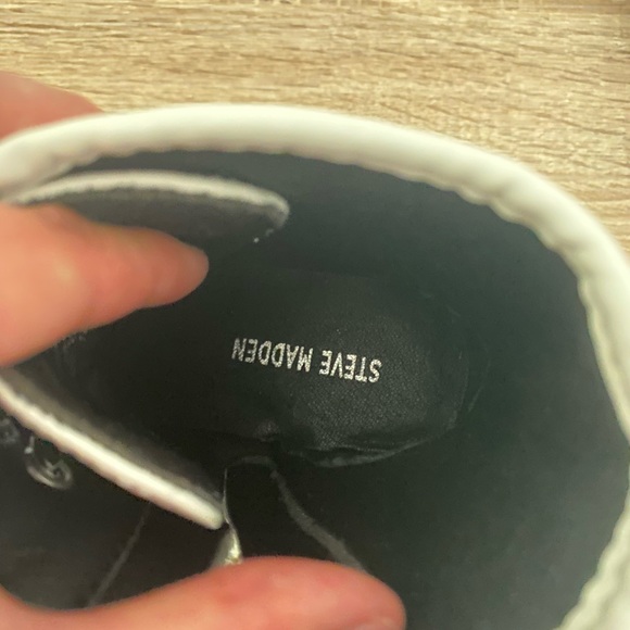 Steve Madden Boots - Picture 5 of 5